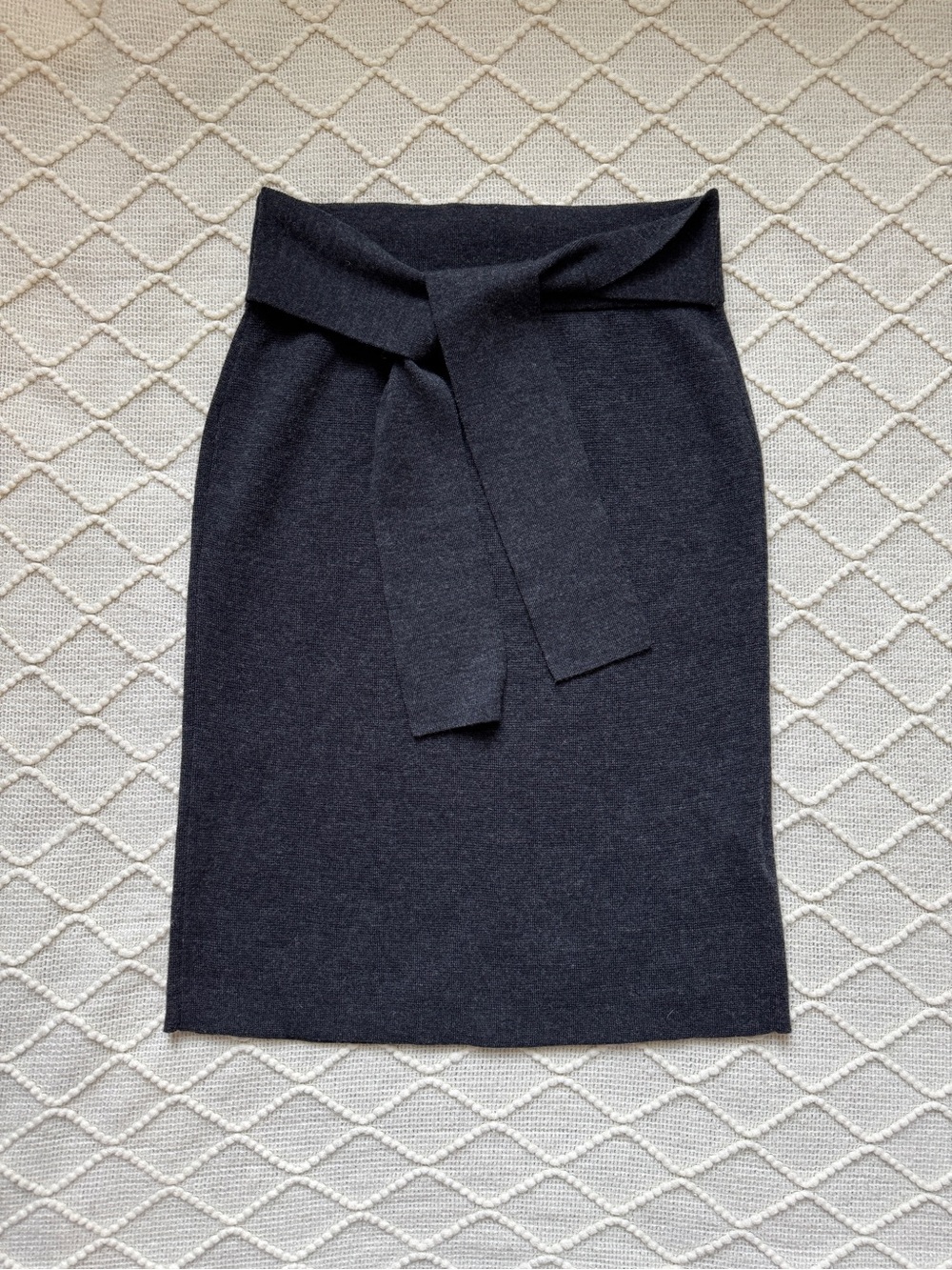 Club Monaco Women’s Merino Wool Knit Pencil Skirt XS Charcoal Gray Tie Waist